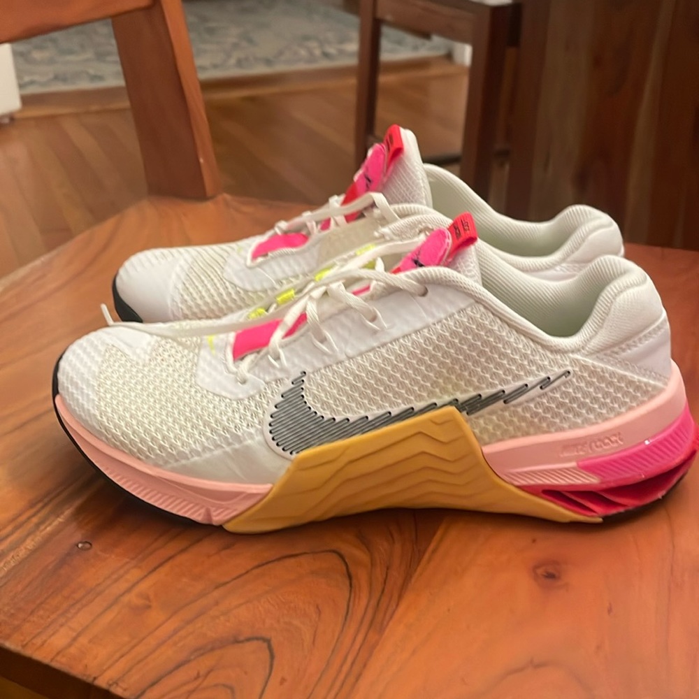 Women’s Nike Metcon 8, size 8